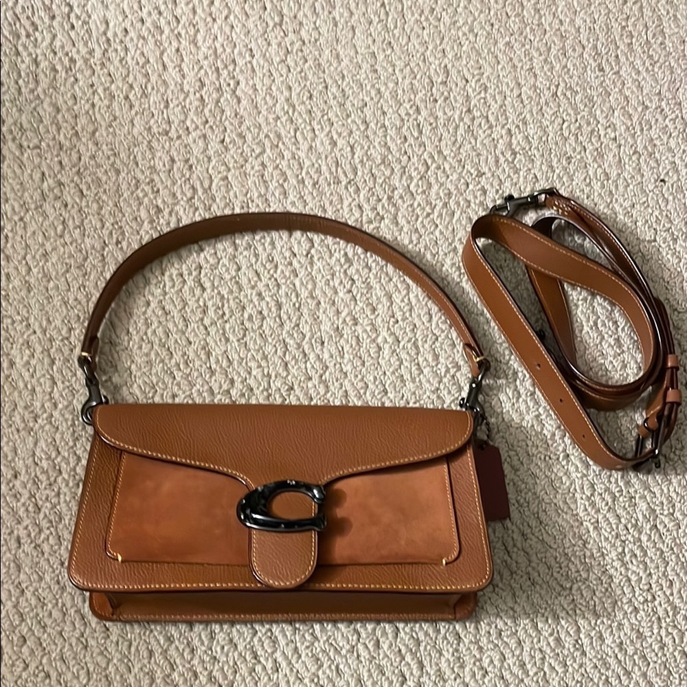 SOLD‼️ Coach Tabby 26